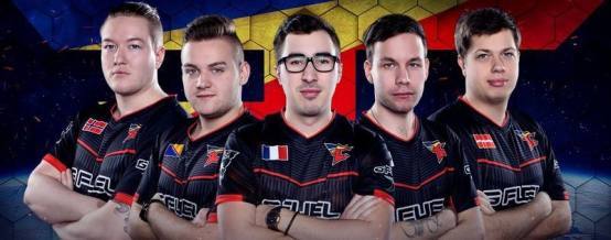 torzsi采访：siuhy对阵G2时的指挥更胜一筹