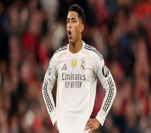 ESPN：曼联通过转会市场获得大笔资金，无需卖人就能签新中锋